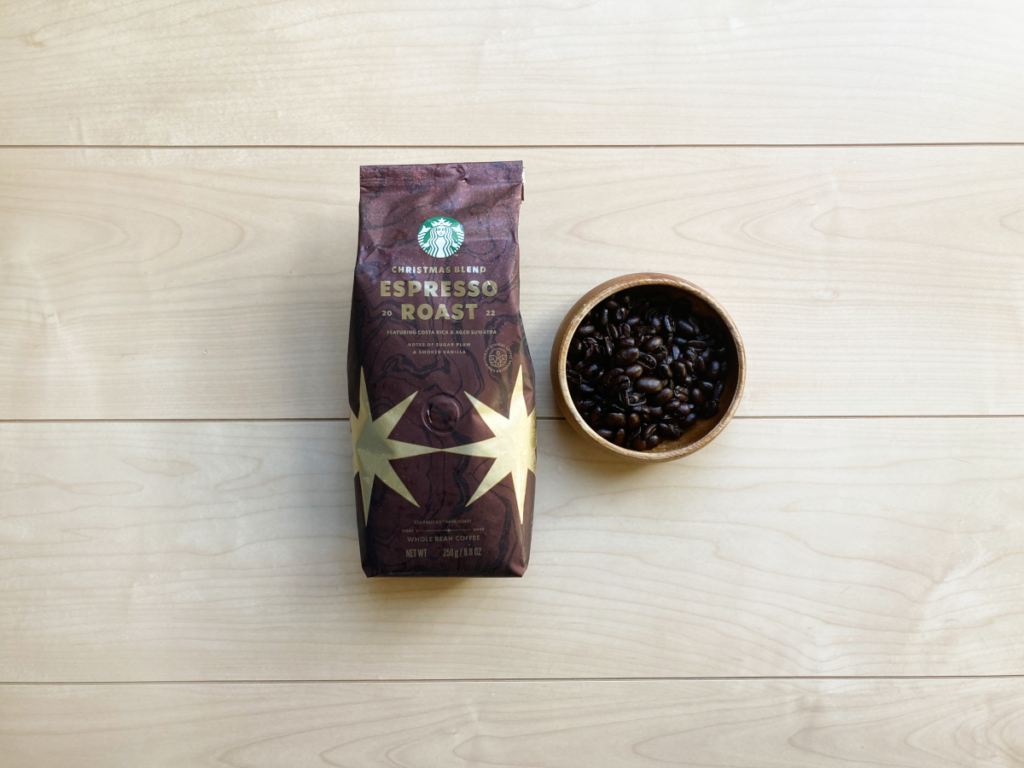 スターバックス クリスマスブレンド エスプレッソ ロースト 2022年 パッケージ 表面 季節限定